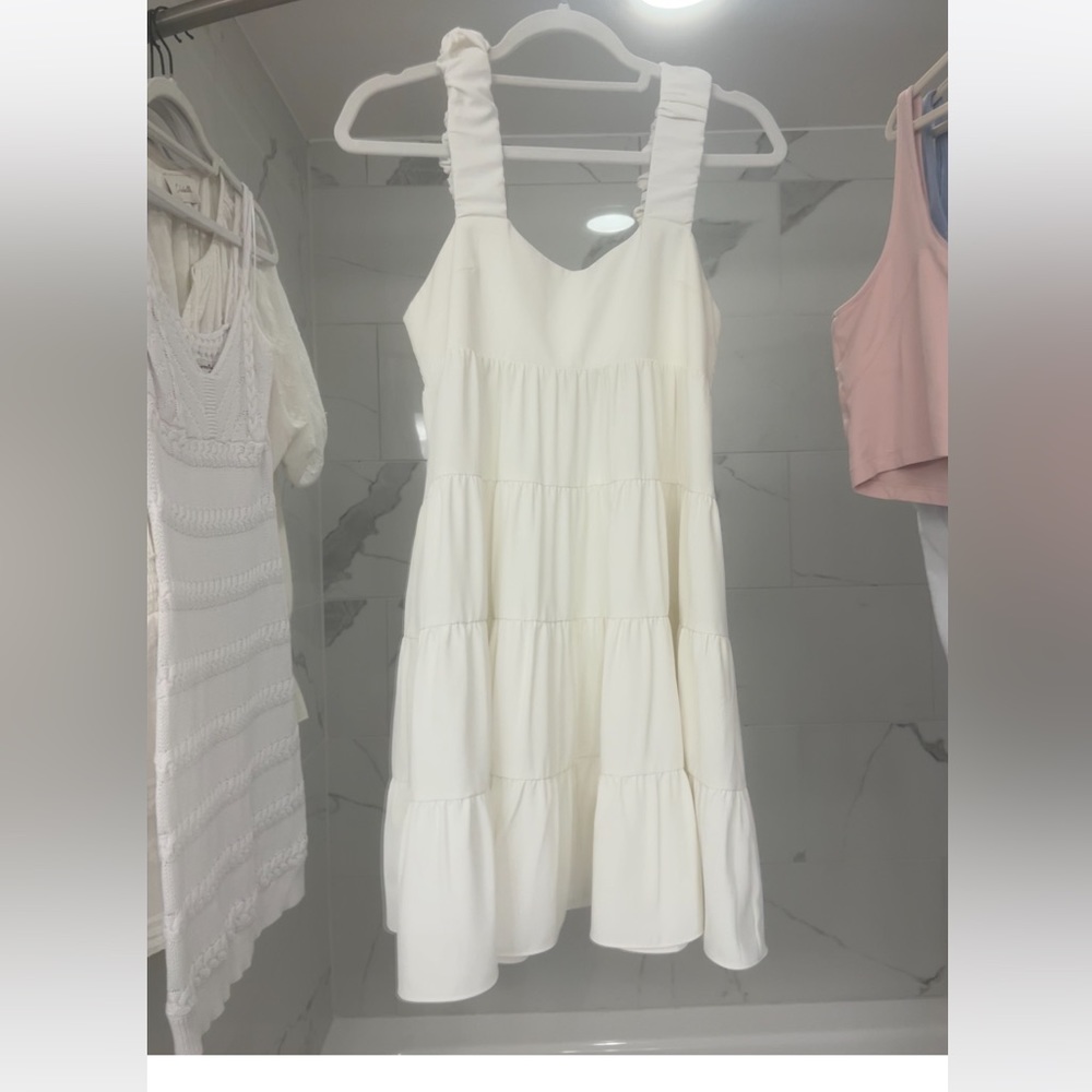 AMANDA UPRICHARD - Nicolia dress in white